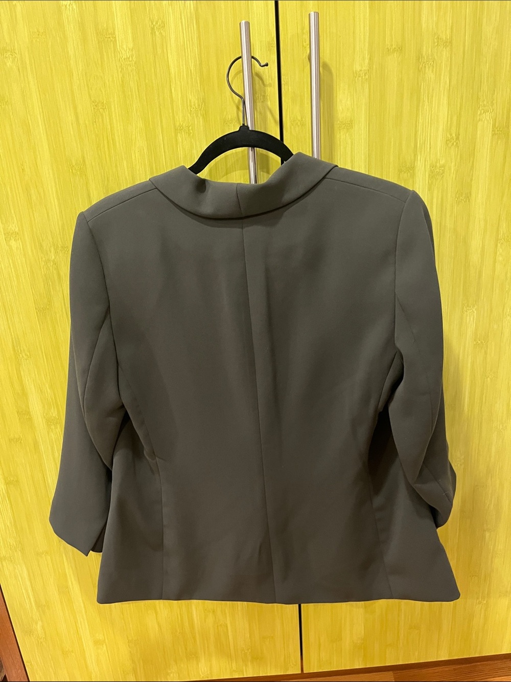 H&M Olive Green Open-Front Blazer with White Lining - Picture 3 of 5